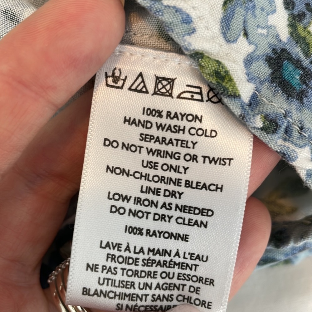 5/$15 Kimchi Blue floral high rise flowy shorts - Picture 5 of 5